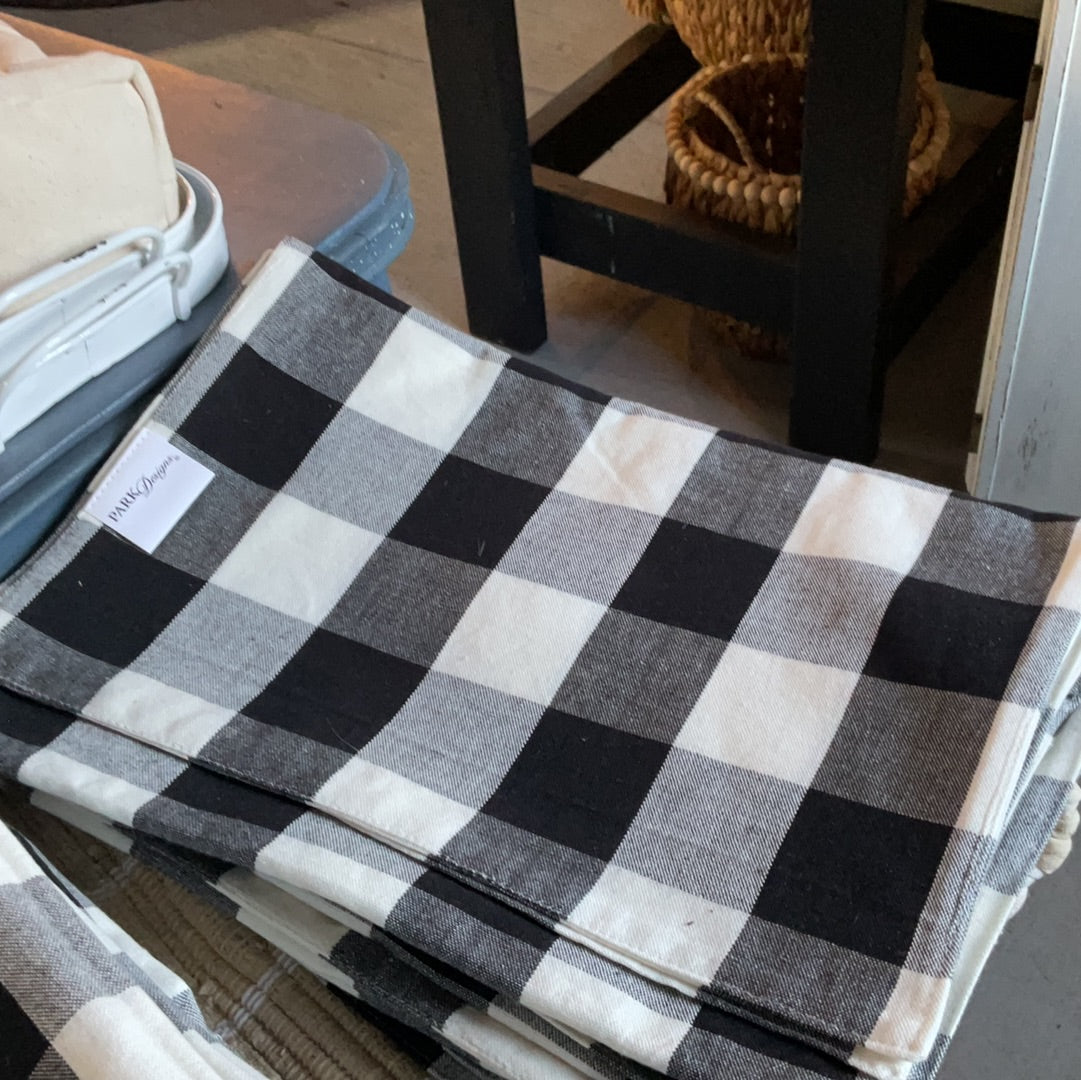 Buffalo Plaid Table Runner